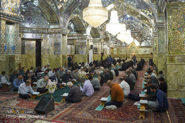 تقرير مصور/ ختمة القرآن الكريم خلال شهر رمضان المبارك في حرم "شاه جراغ" (ع) بمدينة شيراز