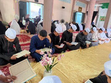 تصاویر | محفل روزانه تلاوت قرآن در مرکز دارالزهرا(س) تایلند به‌مناسبت ماه رمضان