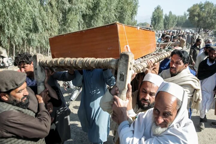 تبادل آتش مرزی میان پاکستان و افغانستان پس از حملات هوایی