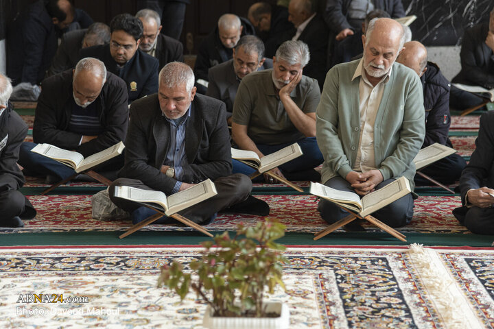 تقرير مصور/ ختمة قرآنية رمضانية في حرم الإمام الرضا (ع) بمدينة مشهد