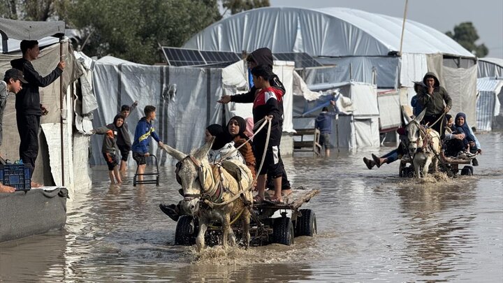 گزارش تصویری | اوضاع وخیم آوارگان غزه در پی جاری شدن سیل