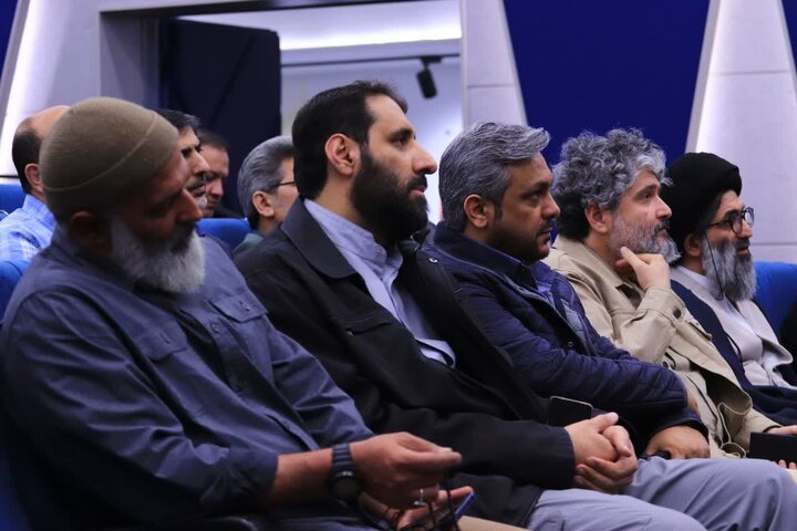 گزارش تصویری / آیین رونمایی از کتاب «تربت ما»