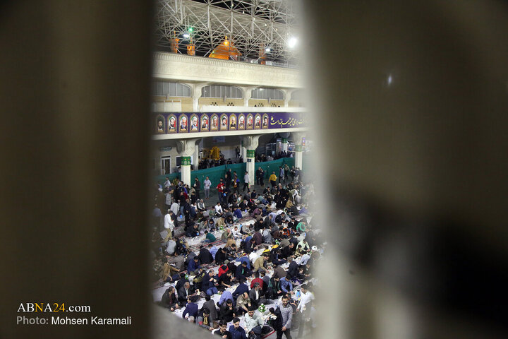 Foto / Hz. Fatıma Masume'nin (s.a) Hareminde İftar Kareleri