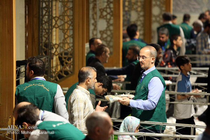 Foto / Hz. Fatıma Masume'nin (s.a) Hareminde İftar Kareleri
