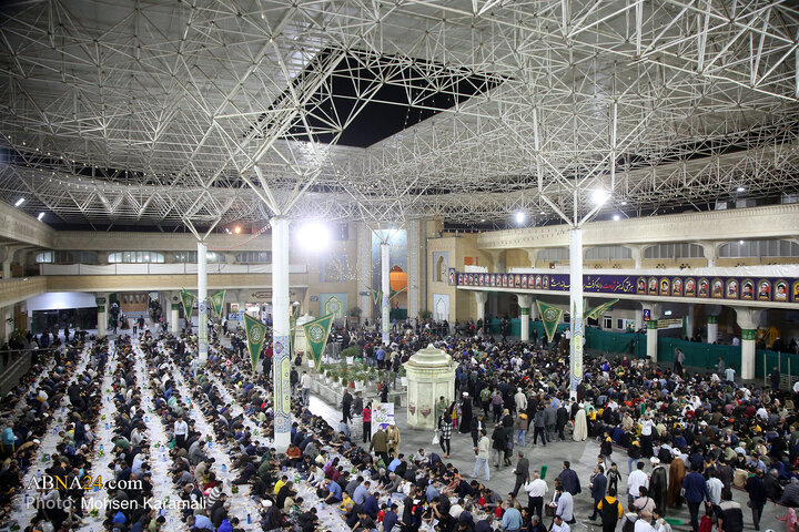 Foto / Hz. Fatıma Masume'nin (s.a) Hareminde İftar Kareleri