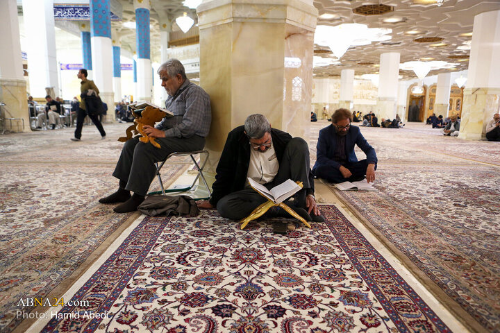 جزءخوانی قرآن کریم در حرم مطهر بانوی کرامت