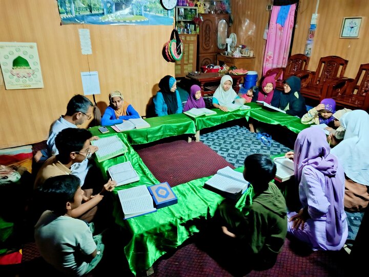 ကချင်ပြည်နယ် မြစ်ကြီးနား  မြို့ ရှိ ရှီအဟ် မွတ်စလင်မ် များ၏  စုပေါင်းသေလာဝသ် ကုရ်အာန် ၏ ပုံရိပ်များ  ။ ။ Photos