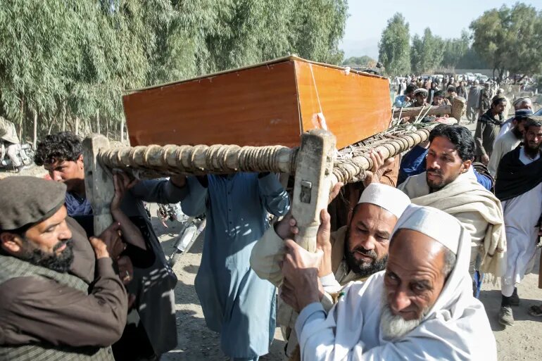 تبادل آتش مرزی میان پاکستان و افغانستان پس از حملات هوایی