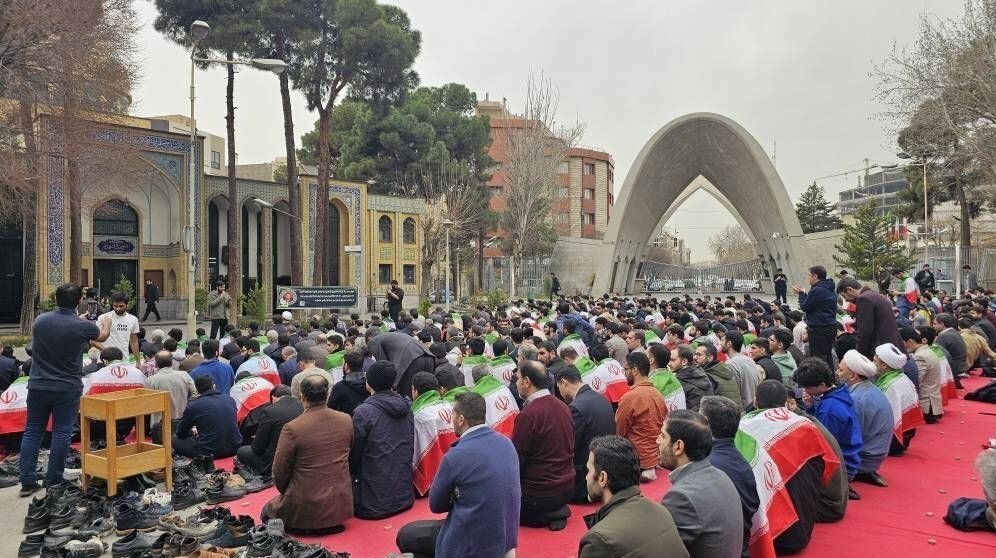 Kombûneke mezin a xwendekaran bêrêziya li ala Îranê şermezar kirin