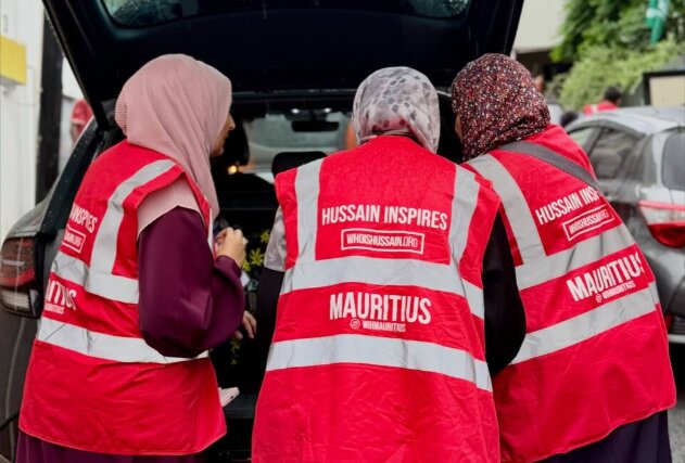 توزیع بسته‌های رمضانی توسط داوطلبان سازمان »حسین کیست؟« در جزیره موریس + عکس