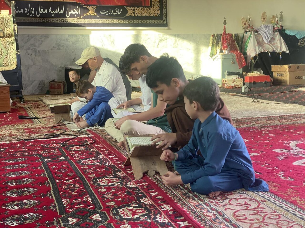 تلاوت قرآن در ماه مبارک رمضان در امامباره امامیه کراچی پاکستان + عکس