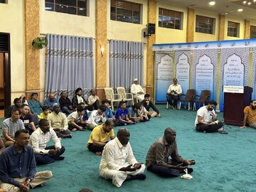 تقرير مصور/ برامج رمضانية (تلاوة القرآن الكريم ودعاء الافتتاح) في مسجد الخوجة الشيعي بأوغندة