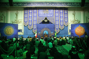 تصاویر | مناجات‌خوانی «شب‌های بندگی» در حرم حضرت فاطمه معصومه(س)