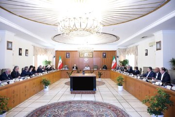 Pezeşkian: Nazirlər universitetlərdə iştirak etməlidir / Dialoq mühitinin gücləndirilməsinə çağırış