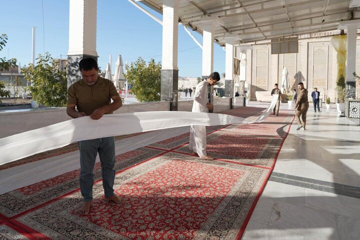 تقرير مصور/ مضيف العتبة العسكرية يستضيف الصائمين على موائد الافطار في حرم الإمامين العسكريين(ع)