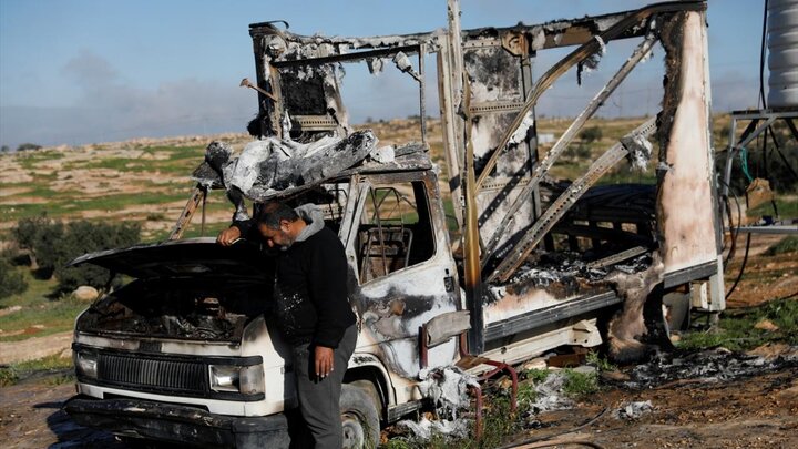 عکس خبری/ خسارات شهرک نشینان در حمله به الخلیل