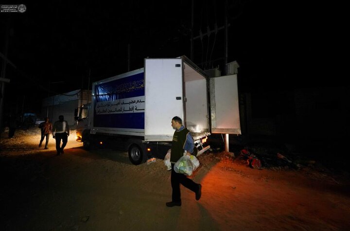 تقرير مصور/ مضيف العتبة العسكرية يطلق حملة إفطار الصائمين في محافظات العراق