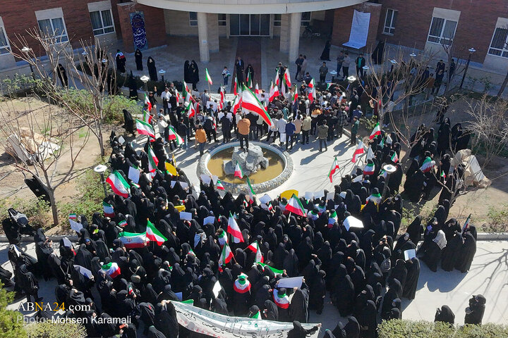 تجمع دانشجویان دانشگاه قم در محکومیت اهانت به پرچم ایران
