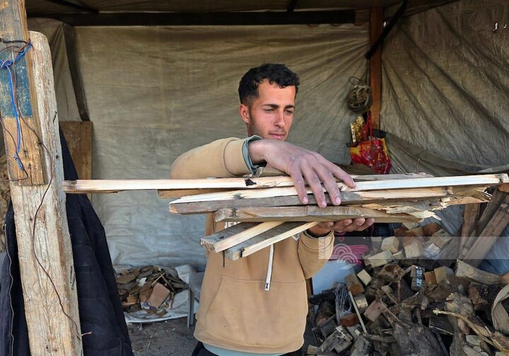 Informe fotográfico | El uso de leña en los campamentos de Gaza aumenta los riesgos de incendio y genera preocupaciones sanitarias