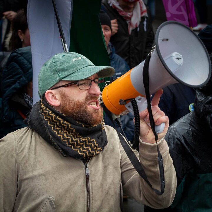 Informe fotográfico | Manifestantes instan al Gobierno irlandés a poner fin a su complicidad en el genocidio de Israel en Gaza