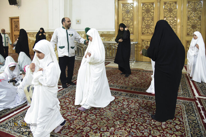 Informe fotográfico | Banquete de iftar para las niñas primerizas en el ayuno en el Santuario del Imán Reza