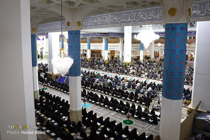 Foto / Hz Fatıma Masume'nin (s.a) Haremi Şerifinde Kuran Cüzü Okunmasından Kareler