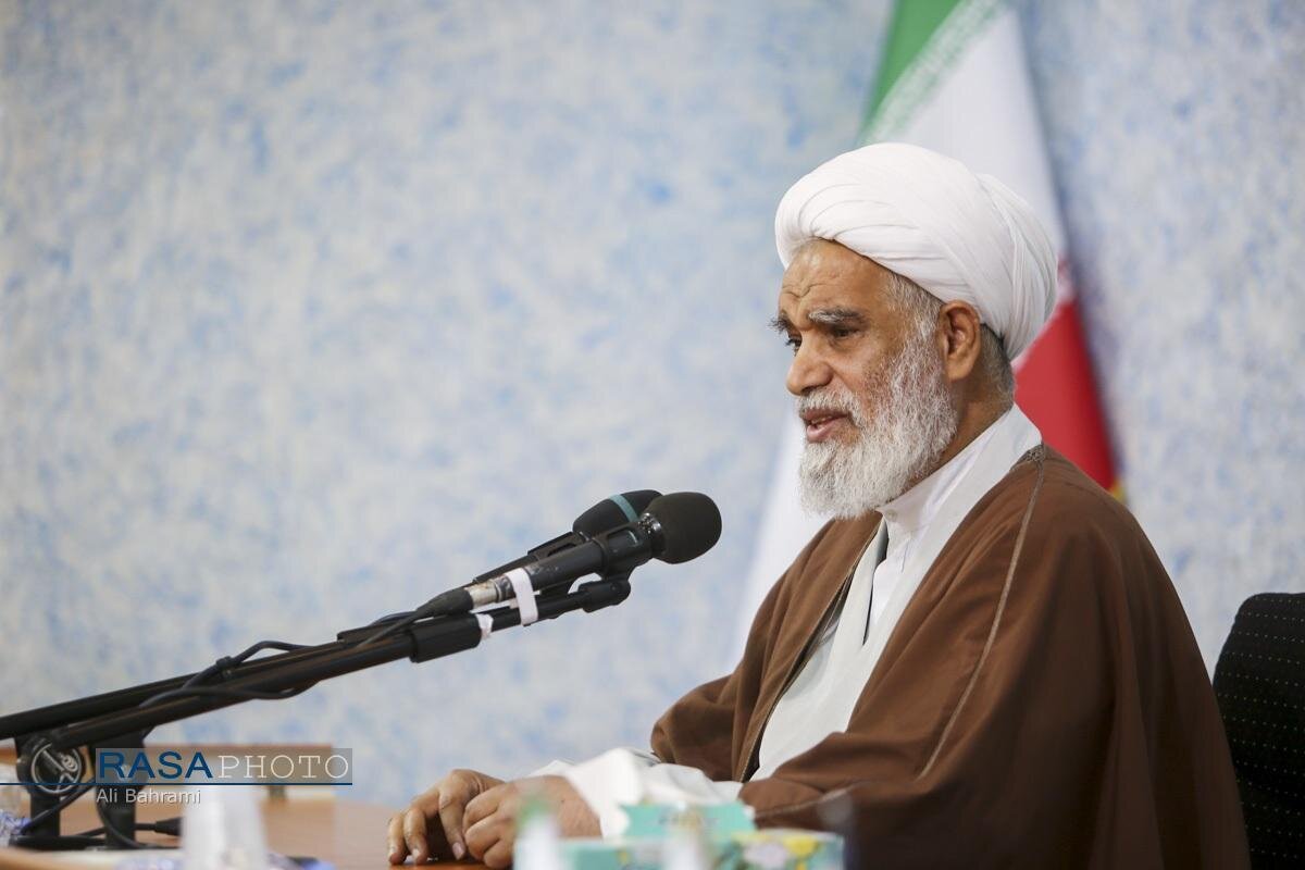 Ayetullah Ka'bî di hevpeyvînekê ligel Rasayê:Hêza astengkeriya Îranê, Amerîka xistiye lawaziyê; muzakere divê li gor rênumayiyên rêbertiyê bêne kirin