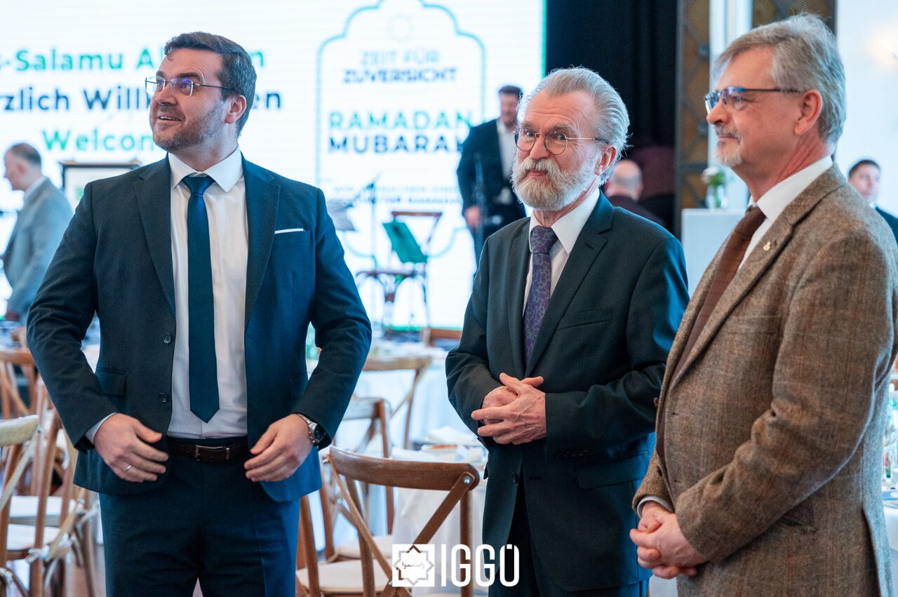 رئیس‌جمهور اتریش میهمان ویژه افطار بین‌الادیانی مسلمانان در وین + تصاویر