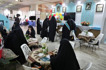 Las escuelas teológicas femeninas de Irán brillan en la 33ª Exposición Internacional del Sagrado Corán con innovadoras propuestas digitales y espacios