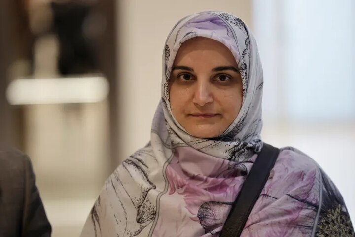 دادگاه فرانسه مهدیه اسفندیاری را به حبس و منع ورود محکوم کرد