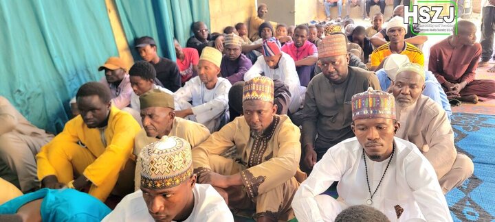 تقرير مصور/ برنامج تفسير القرآن الكريم خلال شهر رمضان في حسينية الشيخ زكزاكي بمدينة جوس بنيجيريا