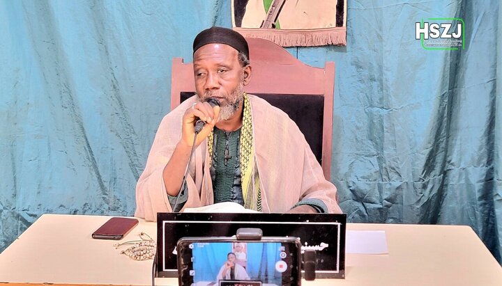 تقرير مصور/ برنامج تفسير القرآن الكريم خلال شهر رمضان في حسينية الشيخ زكزاكي بمدينة جوس بنيجيريا