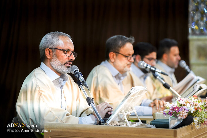 ရှီးရာဇ် မြို့ ရှိ ရှားဟ်ကြေရာဂ် (အ.စ) ရောင်ဇာတော်   တွင် ကျမ်းတော်မြတ် ကုရ်အာန် စုပေါင်းသေလာဝသ်  ပုံရိပ်များ ။ ။ Photos