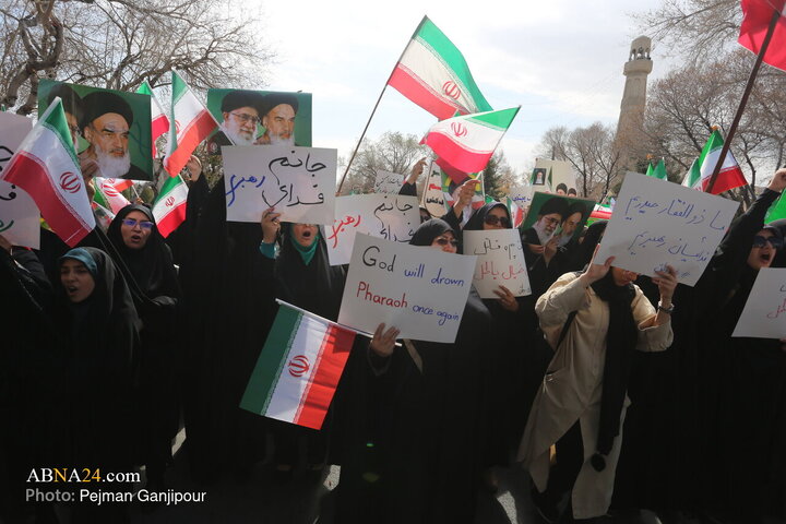 အစ္စဖဟန် စက်မှုတက္ကသိုလ် ကျောင်းသားများက အီရန် အစ္စလာမ်မစ် ပြည်သူ့ သမ္မတနိုင်ငံ၏ အလံတော် အား ဂုဏ်ပြုထိန်းသိမ်းရန် စုပေါင်းလှုပ်ရှားမှု ပြုလုပ် ။ ။ Photos