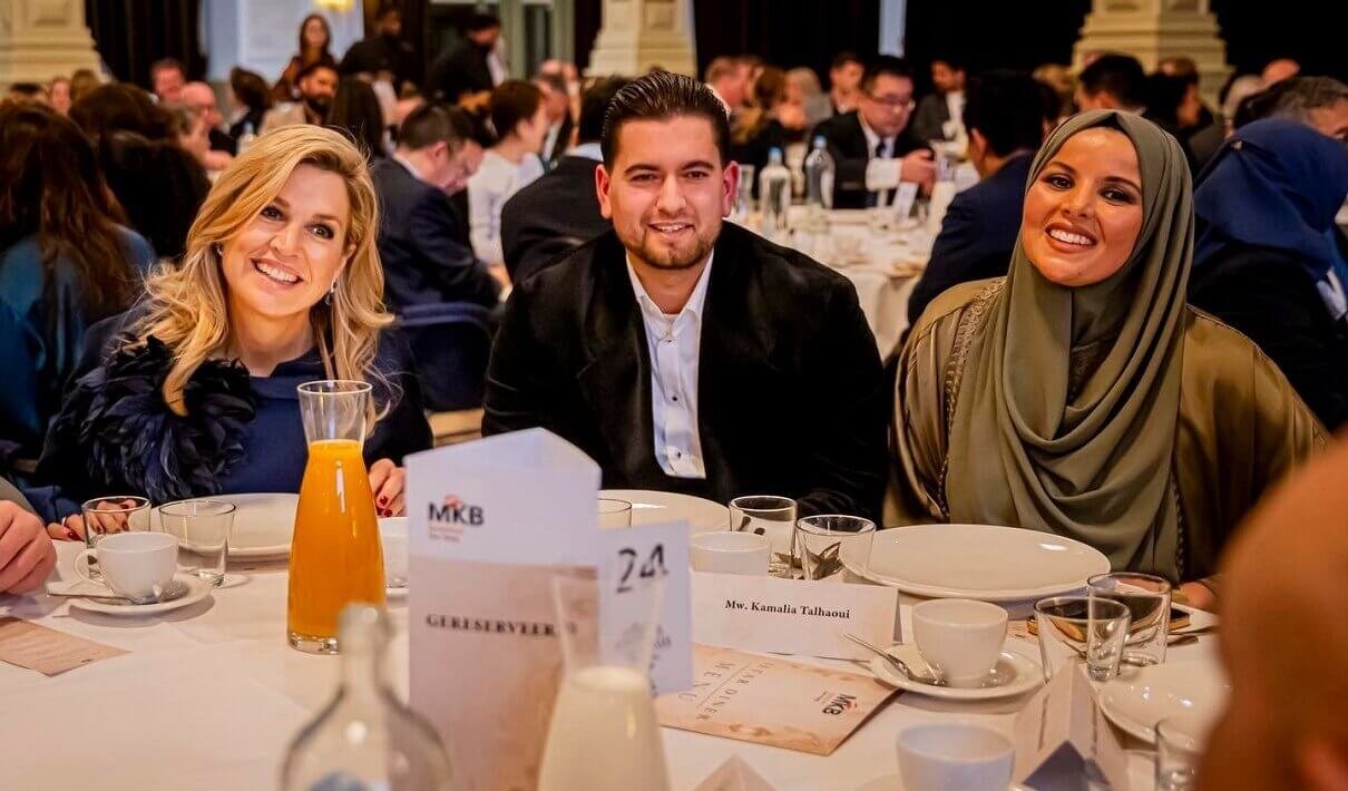 ویدیو | حضور ملکه هلند در ضیافت افطار مسلمانان