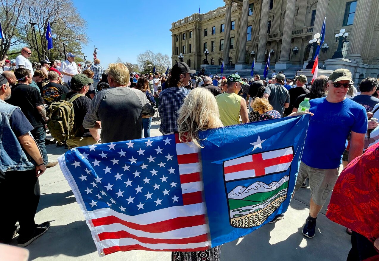 تشدید تنش‌های آمریکا و کانادا/ گزارش‌ها از دیدار مقامات آمریکایی با جدایی‌طلبان استان آلبرتای کانادا