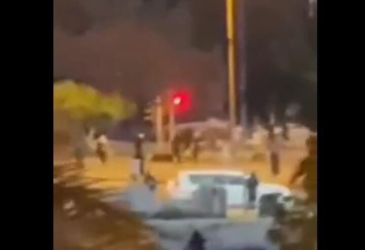 فيديو | البحرينيون يشتبكون مع قوات الأمن في العاصمة المنامة