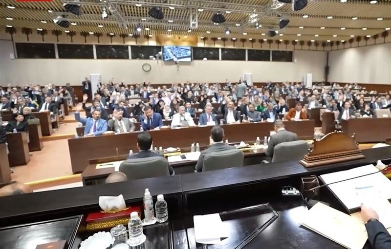نائب بالبرلمان العراقي يدعو لإعادة النظر بالاتفاقية الأمنية مع أمريكا بعد استهداف مناطق سكنية