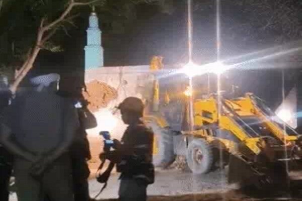 Islamophobia in India: A Mosque in Lucknow Destroyed by Bulldozers in Middle of Night
