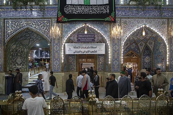 A solidarity step from Al-Abbas Holy Shrine to support Iranian, Lebanese people