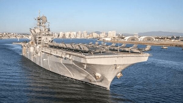 IRGC: Iranian Lightning Strikes Hit US Assault Ship with 5k Sailors, Marines