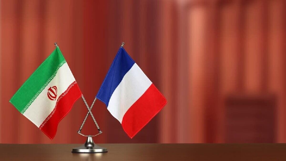 Two French nationals leave Iran in extradition of prisoners
