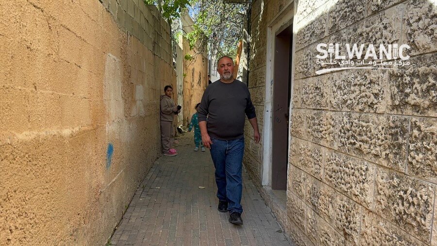 Israeli police force Al-Quds resident to self-demolish his home in Silwan