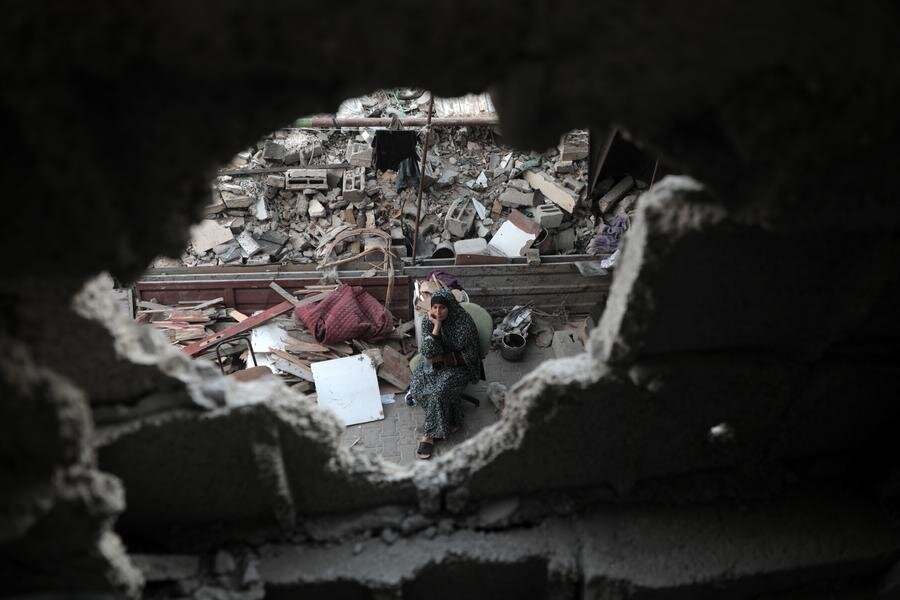 Five civilians martyred in Israeli airstrike on Al-Shati refugee camp in western Gaza