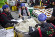 Host Complex provides 8,000 meals to pilgrims of Shrine of Aba al-Fadl al-Abbas (+Photos)