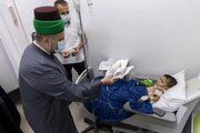 Al-Abbas Shrine delegation visits children hospitalized at Warith Foundation for Cancer Treatment (+Photos)