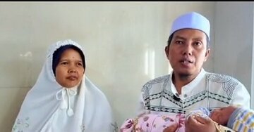 Wawancara dengan ayah bayi Indonesia bernama “Ali Khamenei” + video