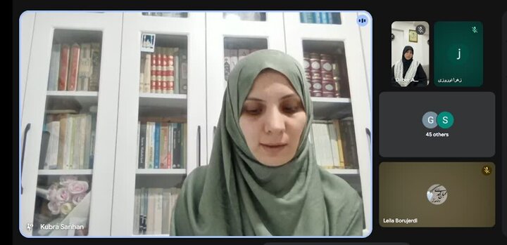 وبینار »بزرگداشت رهبر شهید و وظیفه امروز بانوی مسلمان« برگزار شد