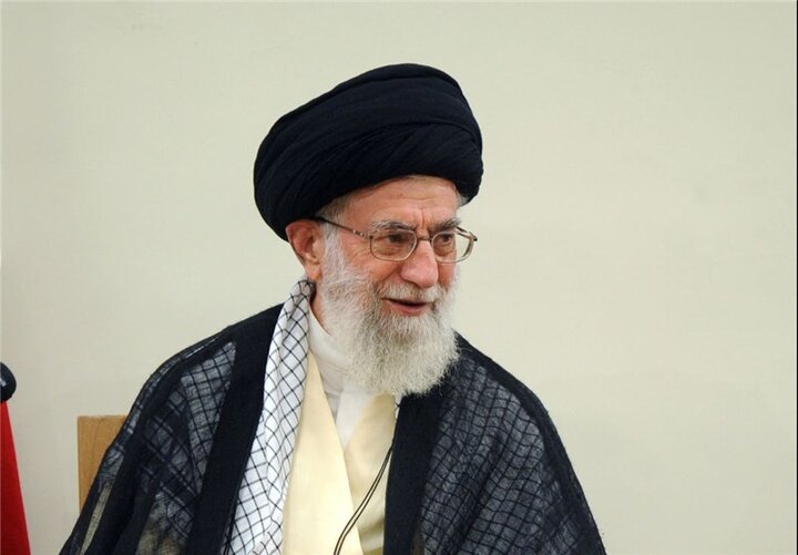 چگونه در دنیا باشیم، اما دنیایی نشویم؟