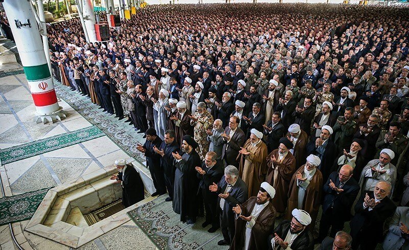 نماز جمعه؛ تریبون تبیین مسائل جهان